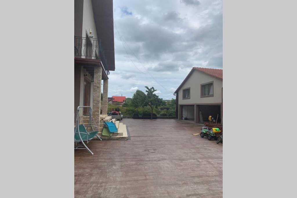 Dana Guest House ออราแด ภายนอก รูปภาพ